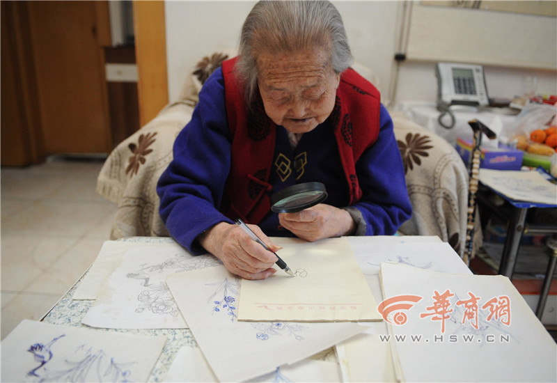 100-year-old painter in Xi'an goes viral