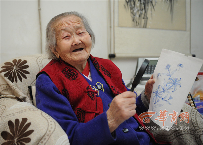 100-year-old painter in Xi'an goes viral