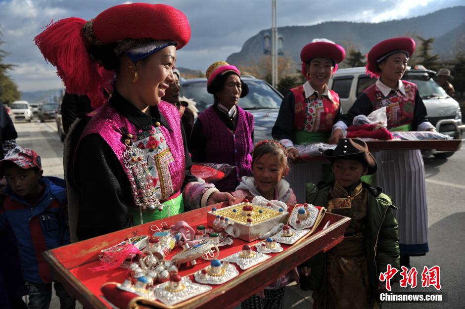 Traditional wedding of a post-80s Tibetan couple
