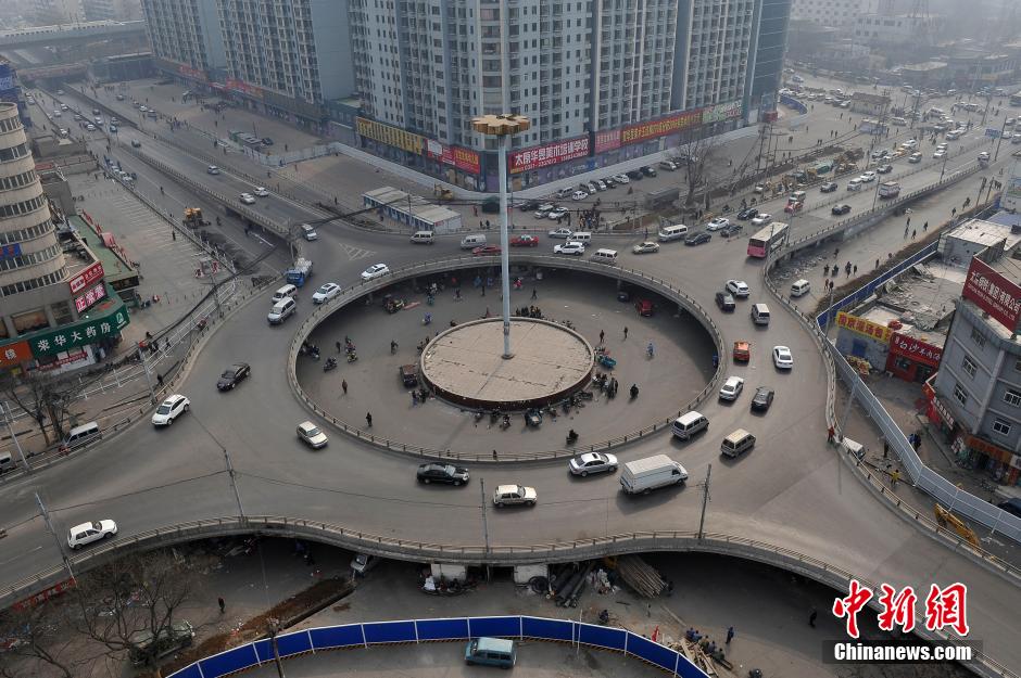 The first overpass in Taiyuan to be demolished