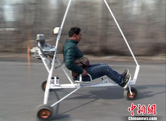 Chinese man realizes childhood dream of hand-building a plane