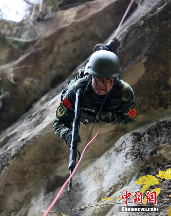 SWAT team conducts training in Sichuan