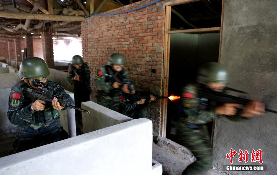 SWAT team conducts training in Sichuan