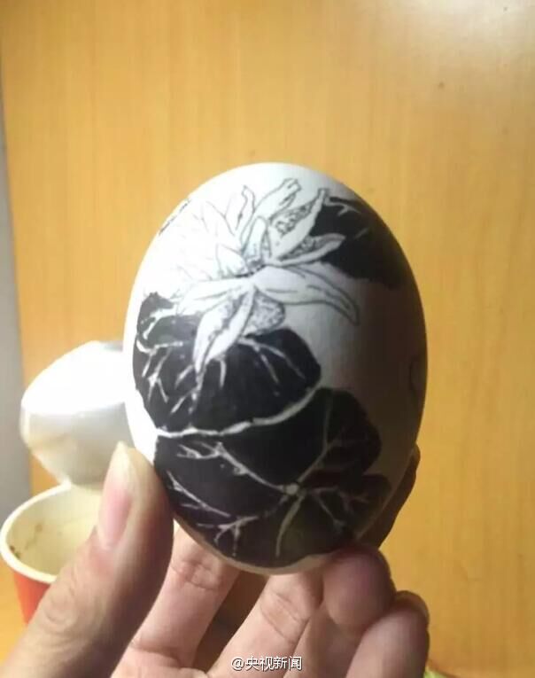 Freshman starts business of selling painted goose eggs