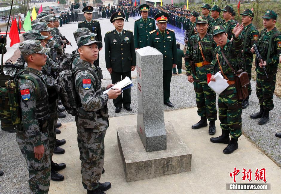 Chinese, Vietnamese defense ministers witness joint patrols