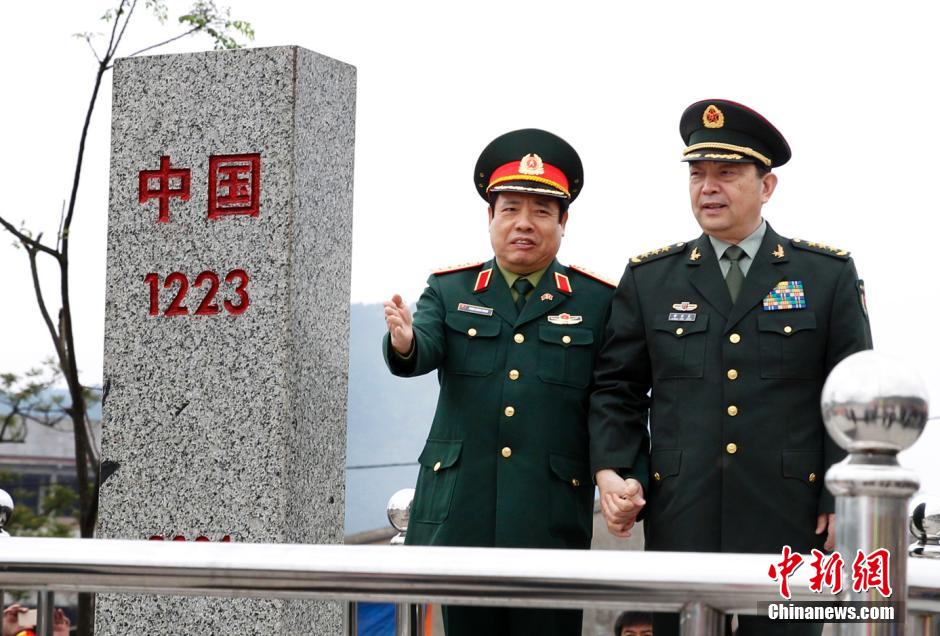 Chinese, Vietnamese defense ministers witness joint patrols