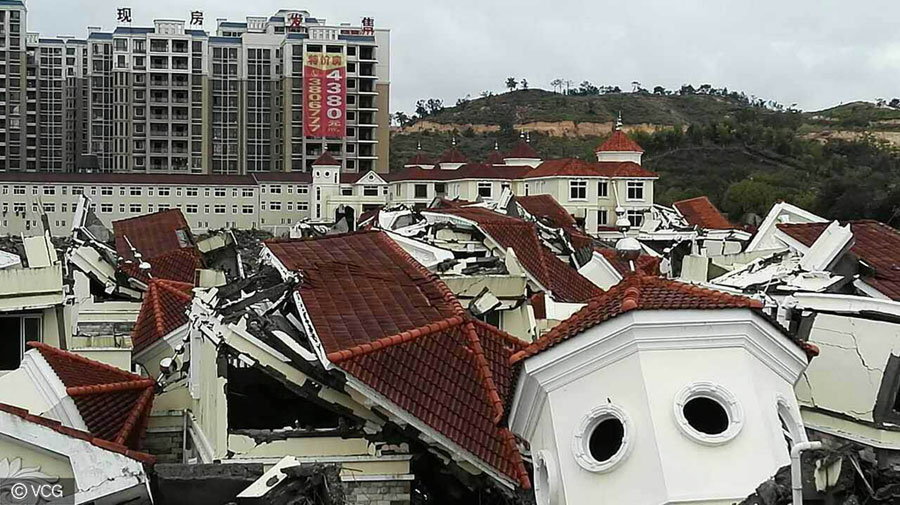 Luxury Villas Pulled Down without Permission in South China