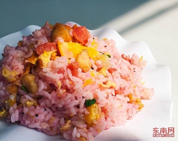 Fruity and Flowery Fried Rice in University Canteen