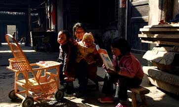 China to Launch General Survey on Left-behind Children