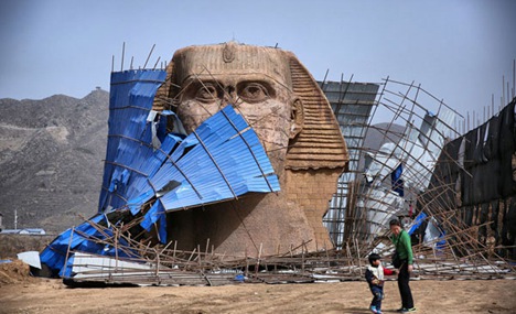 Shijiazhuang Tears down Copycat Sphinx Statue