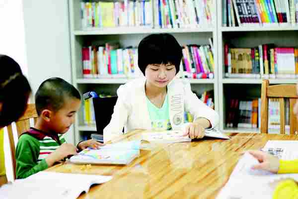 Paraplegic woman writes 250,000-word autobiography on life in a wheelchair