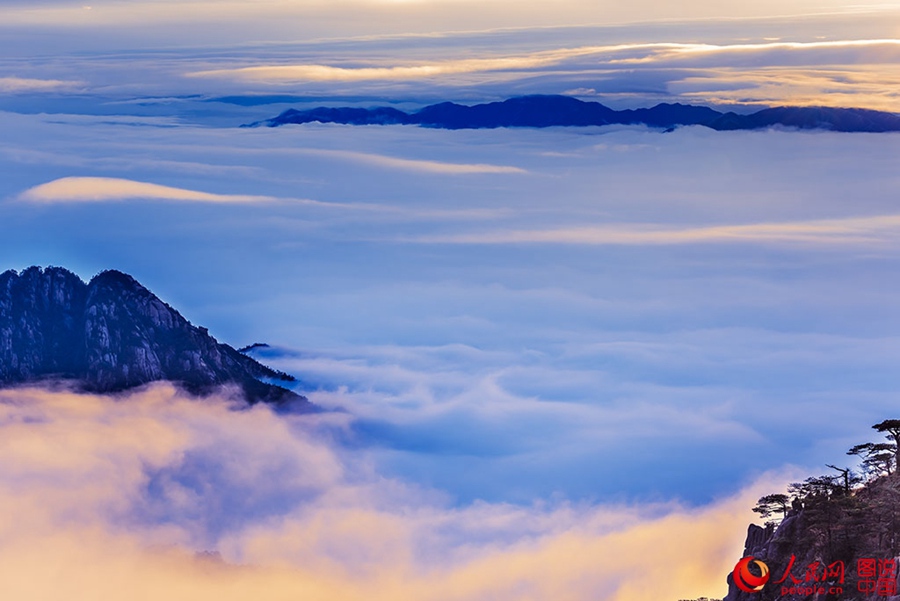 Sea of clouds in Huangshan