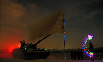 Night drill of PLA's armored regiment 