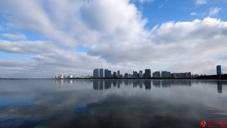Fantastic scenery of south bank of Songhua River in four seasons
