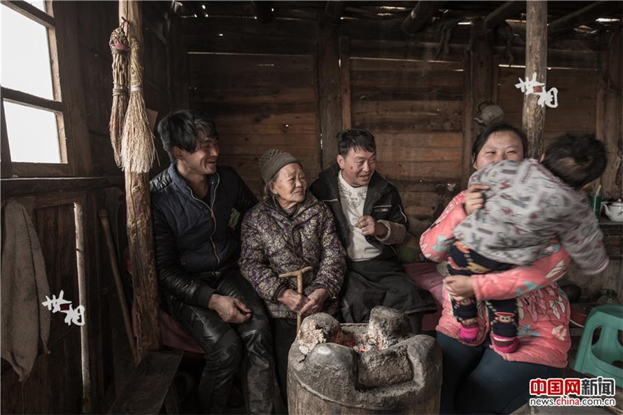 Moments in the life of linemen