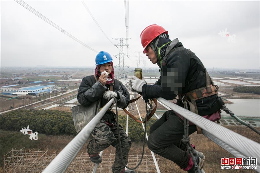 Moments in the life of linemen