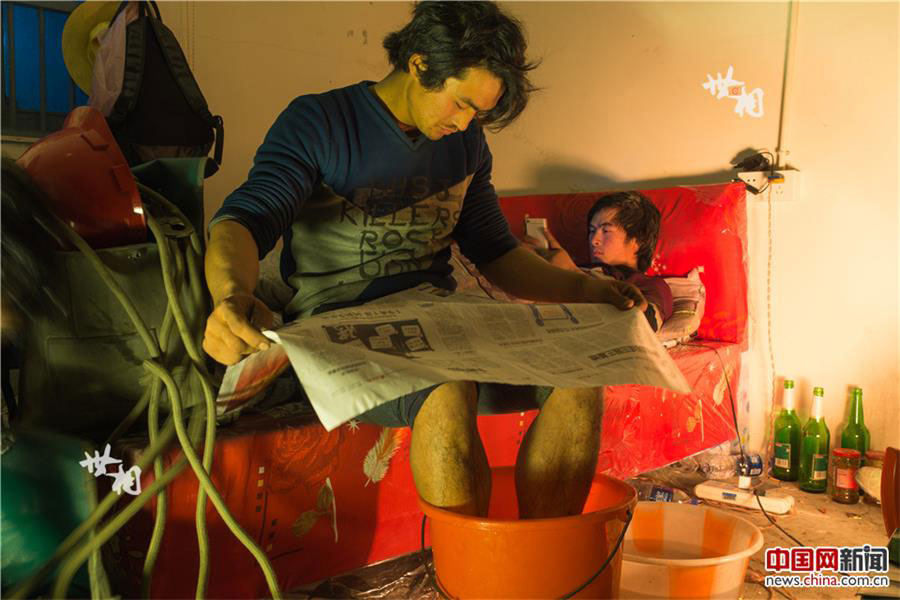 Moments in the life of linemen