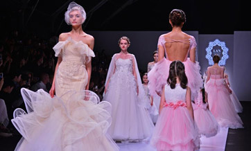 Lan Yu creations staged at Shanghai Fashion Week