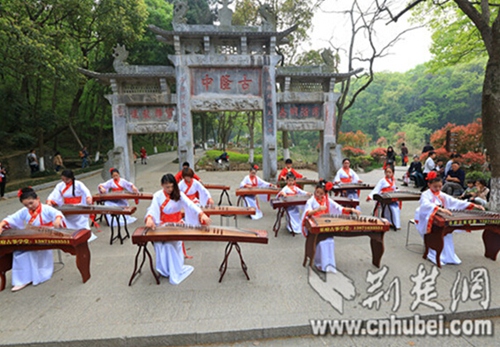 A thousand people to give a Guzheng performance in Xiangyang late in April