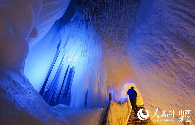 Meet the largest ice cave ever discovered in China in Luya Mountain