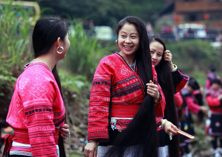 Yao Women celebrate Long Hair Festival