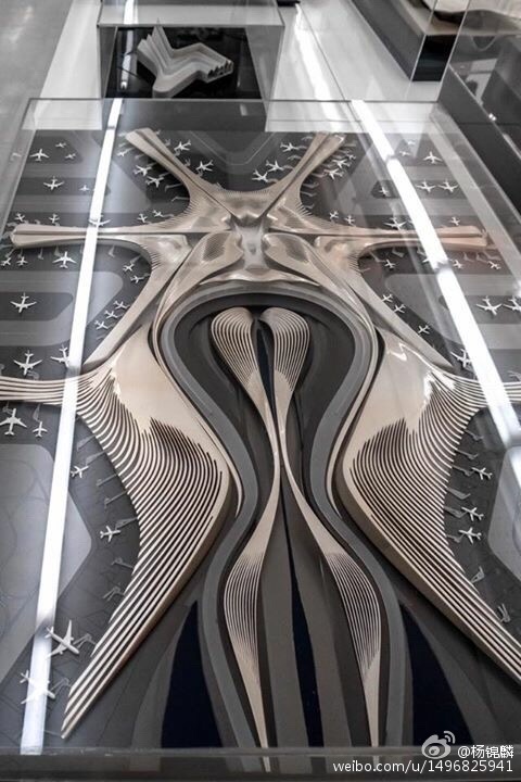 Aerial design sketch of Beijing's new airport released by Weibo celebrity