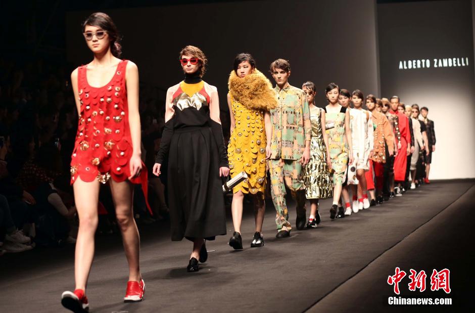 Modern apparels displayed at Shanghai Fashion Week