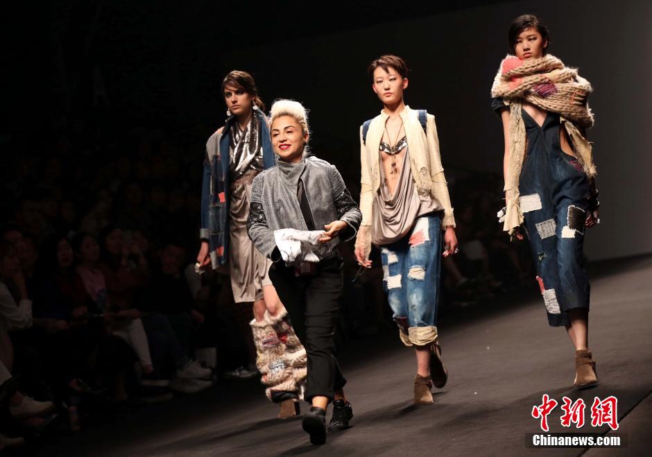 Modern apparels displayed at Shanghai Fashion Week