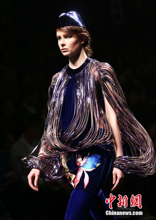 Modern apparels displayed at Shanghai Fashion Week