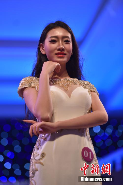 Swimsuit show at press conference of 2016 Miss Universe Beijing