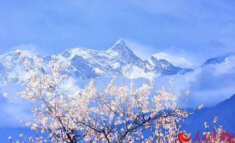 Splendid scenery of Mount Namjagbarwa