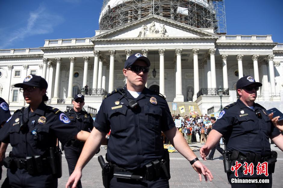 Thousands of protesters rally outside Capitol Hill against big money in politics