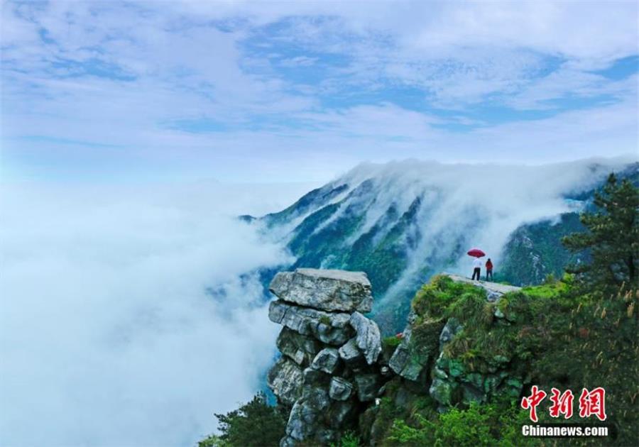 Mount Lu in Jiangxi province shrouded in mist 