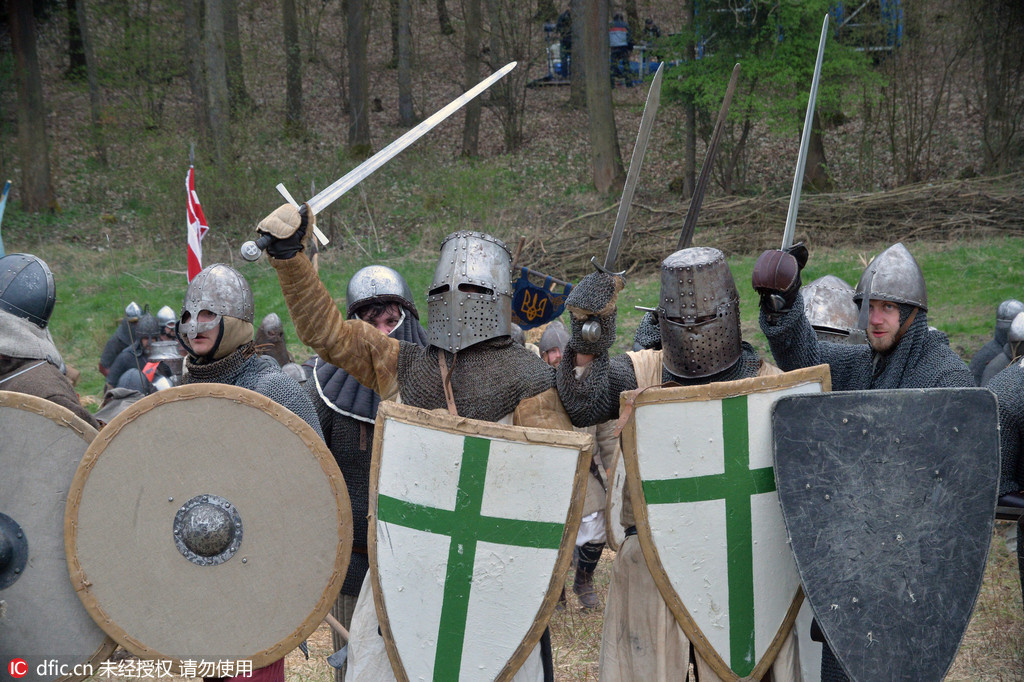 2,000 reenact medieval battle in Czech Republic