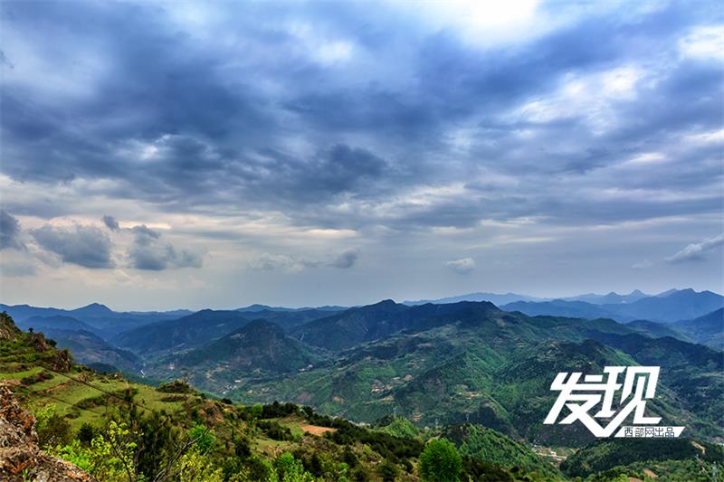 Beautiful scenery of Wufeng Mountain in Shaanxi province