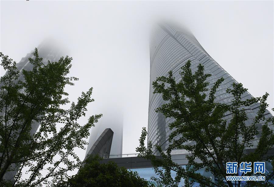 Shanghai Tower honors 4,000 workers