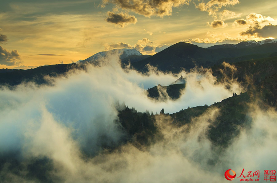 The breathtaking Aketasi grassland in NW ‎China‬'s Xinjiang