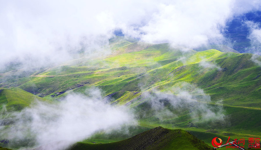 The breathtaking Aketasi grassland in NW ‎China‬'s Xinjiang