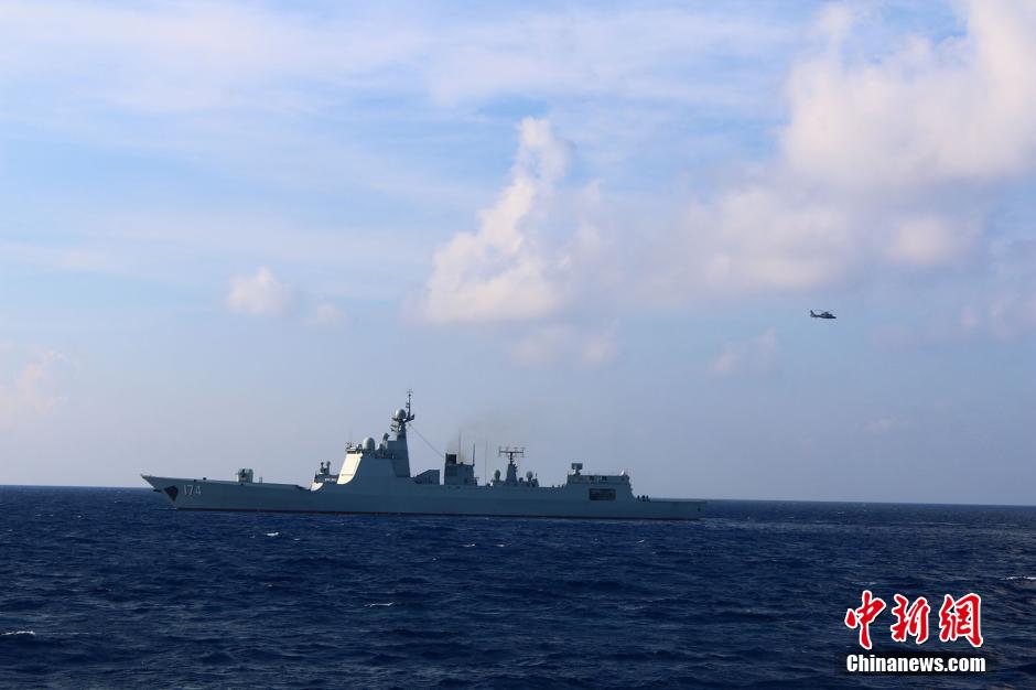 South China Sea Fleet conducts response training for special situation 