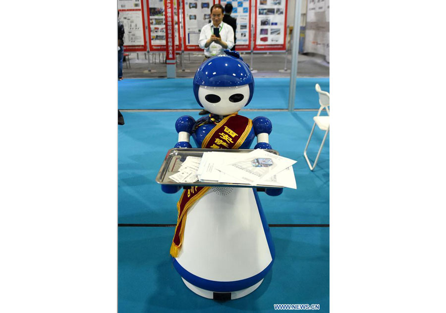 Robots from home and abroad gather in C. China