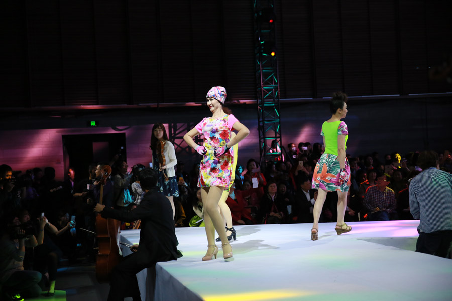 Fashion show: Shanghai housewives interpret classical and modern beauty