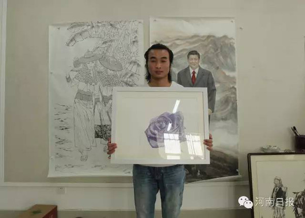 College student lauded online for ballpoint-pen drawing