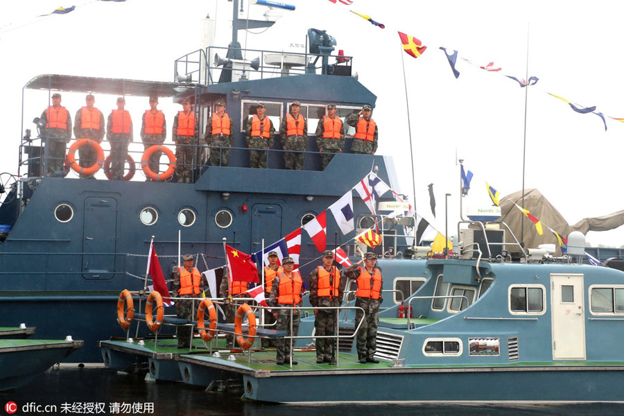 Hundreds of patrol boats set sail in China-Russia border river
