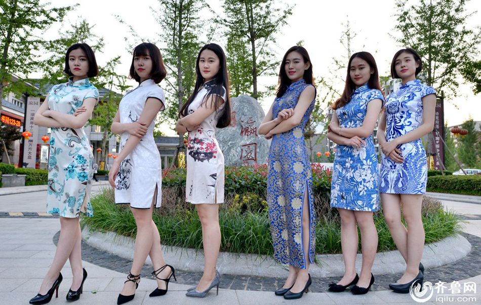 Charming dancing students pose for graduation photos