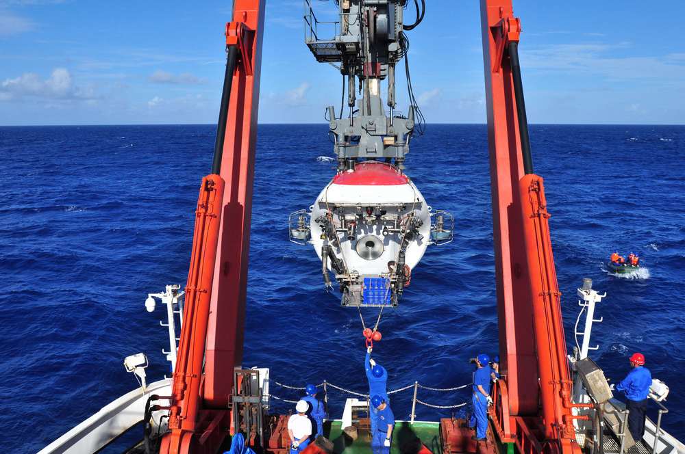 China's deep-sea sub Jiaolong completes last diving in western Pacific Ocean