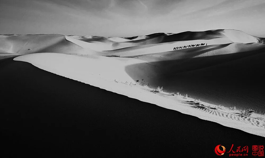 Serene desert view in Inner Mongolia