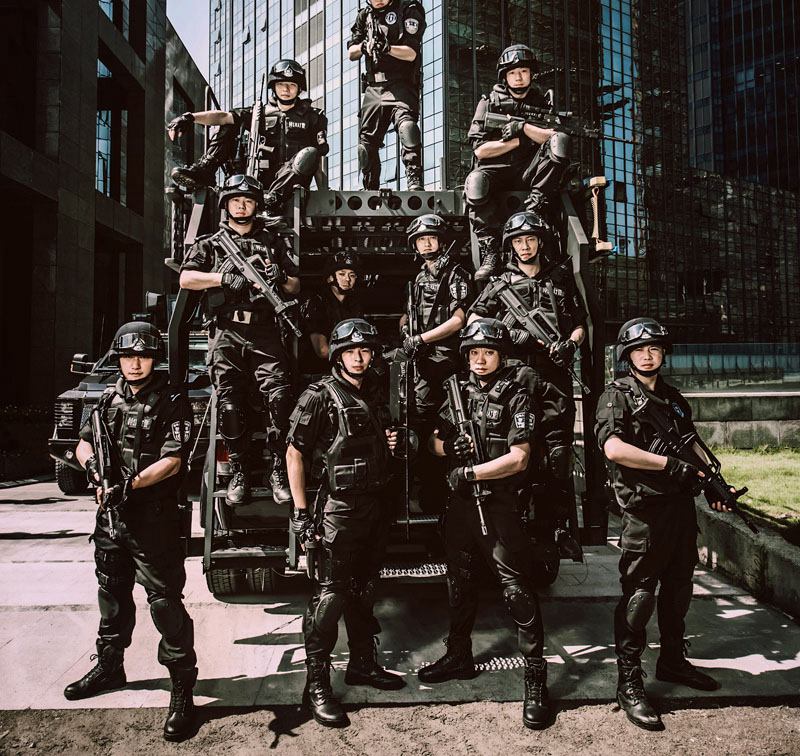 Blockbuster-like police posters go viral online