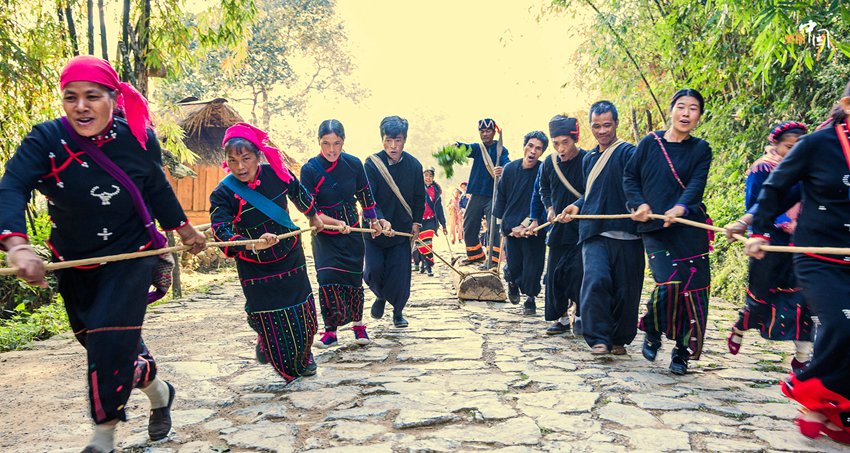 China's last primitive tribe in Wengding Wa Village, SW China