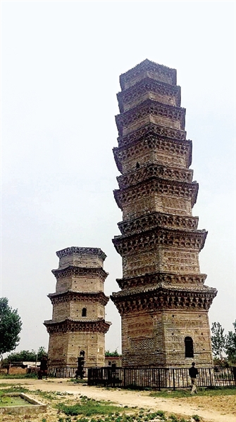 “Leaning Tower of Pisa” in central China