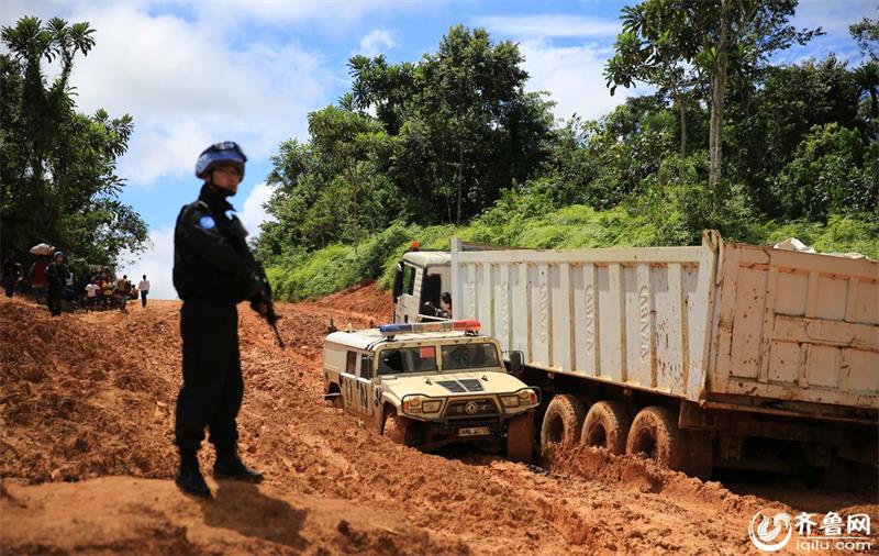 Daily life of Chinese peacekeeping police riot squad in Liberia 
